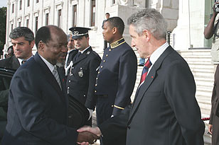Sessão Solene de Boas Vindas ao Presidente da República de Moçambique, Joaquim Chissano, em 15.10.2004