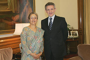 Audiência com a Embaixadora do Paquistão, Shireen Safdar, em 21.10.2004