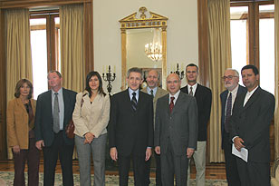 Audiência com a Direcção da Associação de Imprensa Estrangeira em Portugal, em 22.10.2004