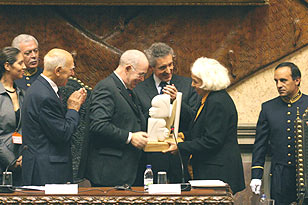 Cerimónia de entrega do Prémio Norte-Sul do Conselho da Europa, em 25.10.2004 (Sala do Senado)
