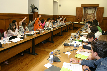 Reuni&atilde;o da 1.&ordf; Comiss&atilde;o, presidida pelas Deputadas Maria J&uacute;lia Car&eacute; (PS) e  Alda Macedo (BE) - Assembleia da Rep&uacute;blica, em 08.05.2006