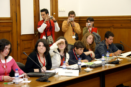 Reuni&atilde;o da 1.&ordf; Comiss&atilde;o, presidida pelas Deputadas Maria J&uacute;lia Car&eacute; (PS) e  Alda Macedo (BE) - Assembleia da Rep&uacute;blica, em 08.05.2006
