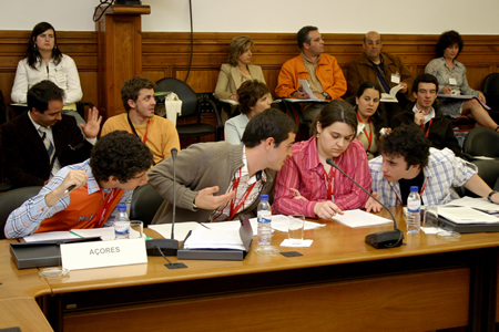 Reuni&atilde;o da 1.&ordf; Comiss&atilde;o, presidida pelas Deputadas Maria J&uacute;lia Car&eacute; (PS) e  Alda Macedo (BE) - Assembleia da Rep&uacute;blica, em 08.05.2006