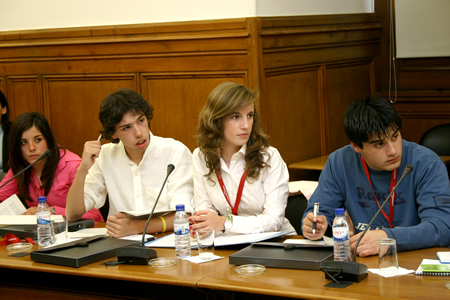 Reuni&atilde;o da 1.&ordf; Comiss&atilde;o, presidida pelas Deputadas Maria J&uacute;lia Car&eacute; (PS) e  Alda Macedo (BE) - Assembleia da Rep&uacute;blica, em 08.05.2006