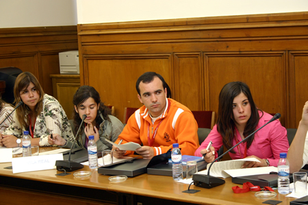 Reuni&atilde;o da 1.&ordf; Comiss&atilde;o, presidida pelas Deputadas Maria J&uacute;lia Car&eacute; (PS) e  Alda Macedo (BE) - Assembleia da Rep&uacute;blica, em 08.05.2006