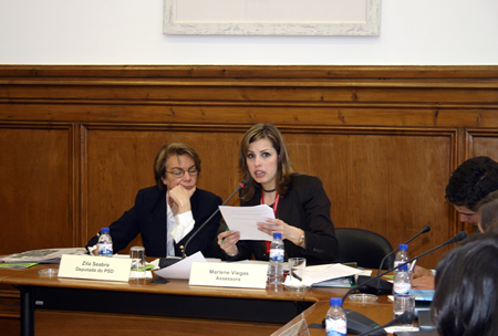 Reuni&atilde;o da 2.&ordf; Comiss&atilde;o, presidida pela Deputada ZitaSeabra (PSD),  Assembleia da Rep&uacute;blica, em 08.05.2006