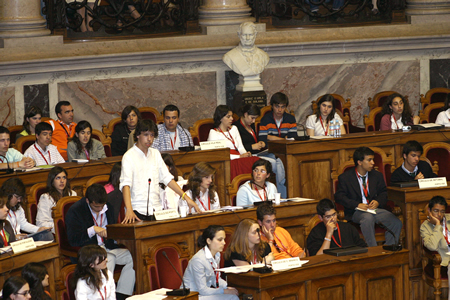 Per&iacute;odo Antes da Ordem do Dia (PAOD): deputados apresentam perguntas, Assembleia da Rep&uacute;blica, em 08.05.2006
