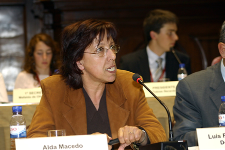 Per&iacute;odo Antes da Ordem do Dia (PAOD): Deputados respondem &agrave;s perguntas, Alda Macedo (BE), em 08.05.2006