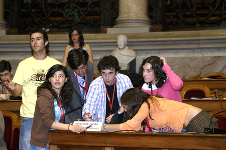 Per&iacute;odo da Ordem do Dia (POD): Apresenta&ccedil;&atilde;o de propostas de altera&ccedil;&atilde;o e debate da Recomenda&ccedil;&atilde;o,  Assembleia da Rep&uacute;blica,  em 08.05.2006