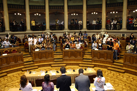 Aplausos dos Deputados VI Sess&atilde;o , no final dos trabalhos ,  Assembleia da Rep&uacute;blica,  em 08.05.2006