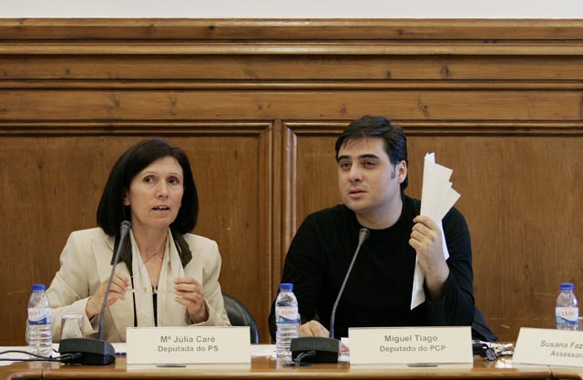 Mesa da 3.ª Comissão - Deputada Maria Júlia Caré (PS) e Deputado Miguel Tiago (PCP) , em 14 de Maio de 2007