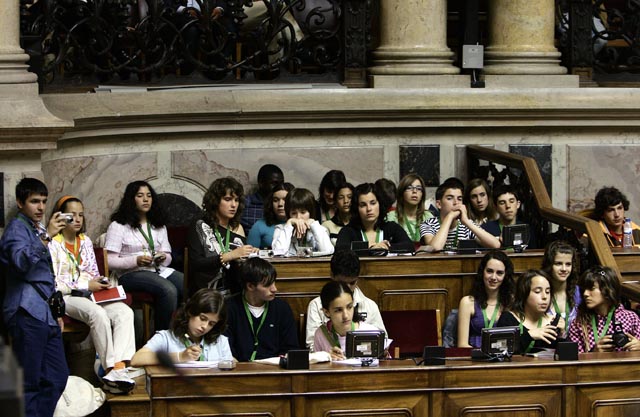 Bancada dos Jornalistas na Sessão dos Parlamento dos Jovens/Básico 
