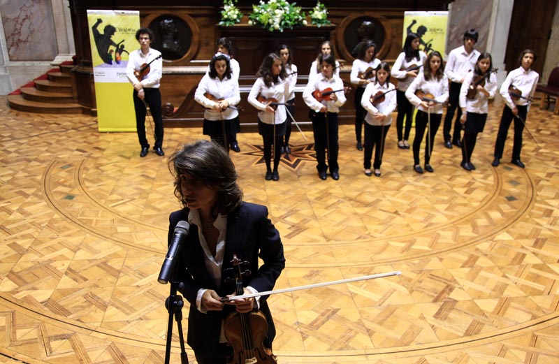 Programa Cultural "Actuação dos "Pequenos Violinos da Metropolitana "