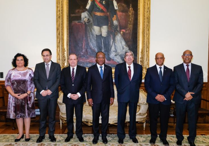 Presidente da Assembleia com a delegação de Cabo Verde