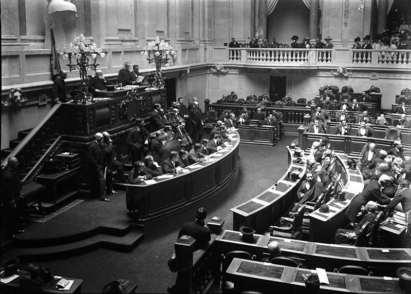 Sessão inaugural da Assembleia Nacional Constituinte, fotografia de Joshua Benoliel, AHP.