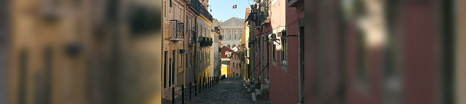 Vista da fachada do Palácio de S. Bento